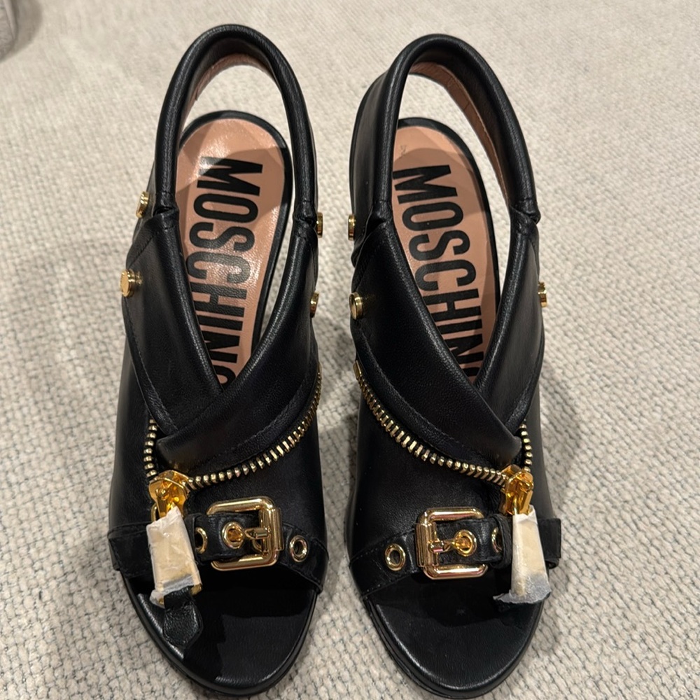 MOSCHINO Biker Zip Detail Elegant Stiletto